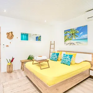  Apartment Foyal